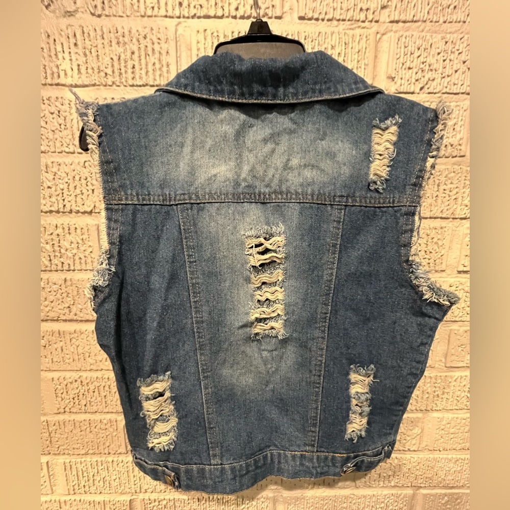 CC Boutique Distressed Denim Vest Size Small Cropped Raw Hem - Picture 3 of 3